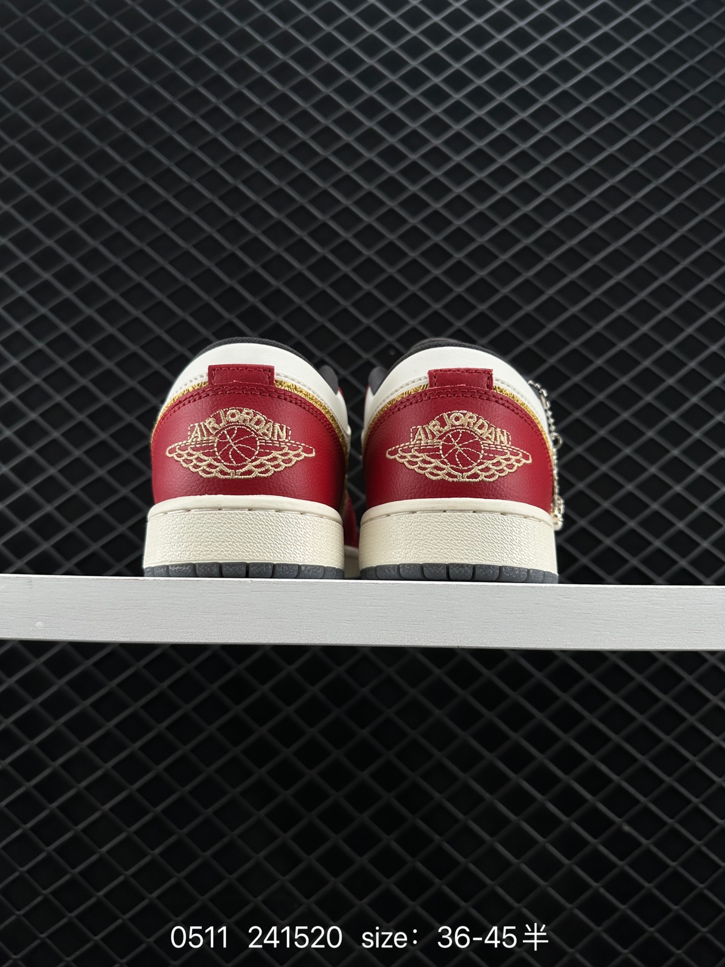 Jordan 1 Low ”Year of the Dragon“